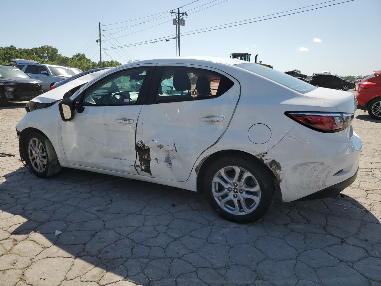 2018 Toyota Yaris Ia vin: 3MYDLBYV9JY307356