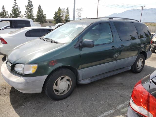 1999 Toyota Sienna Le VIN: 4T3ZF13C2XU168049 Lot: 54554544