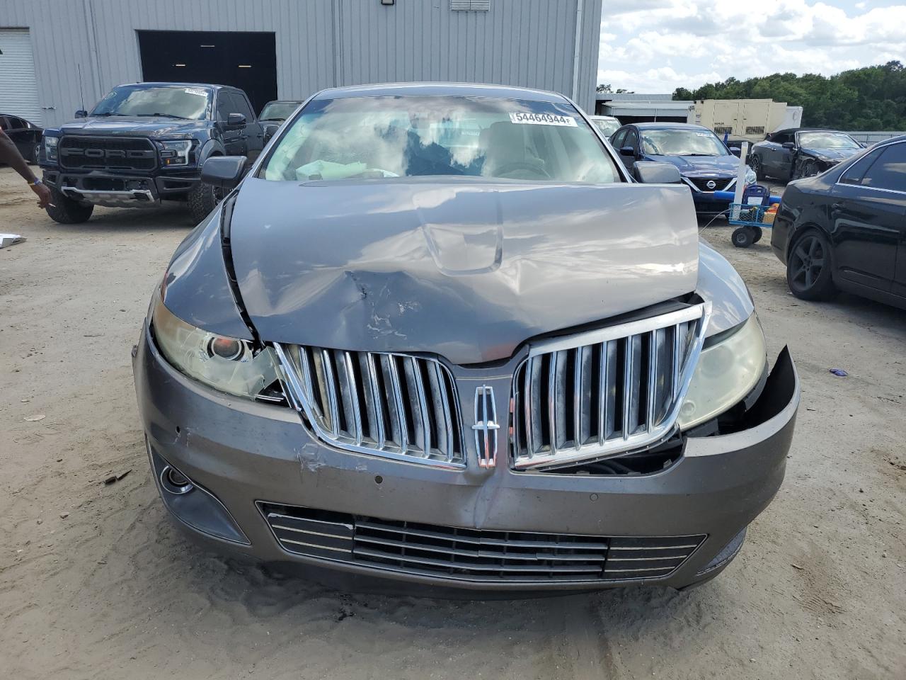 1LNHL9DR8BG607650 2011 Lincoln Mks