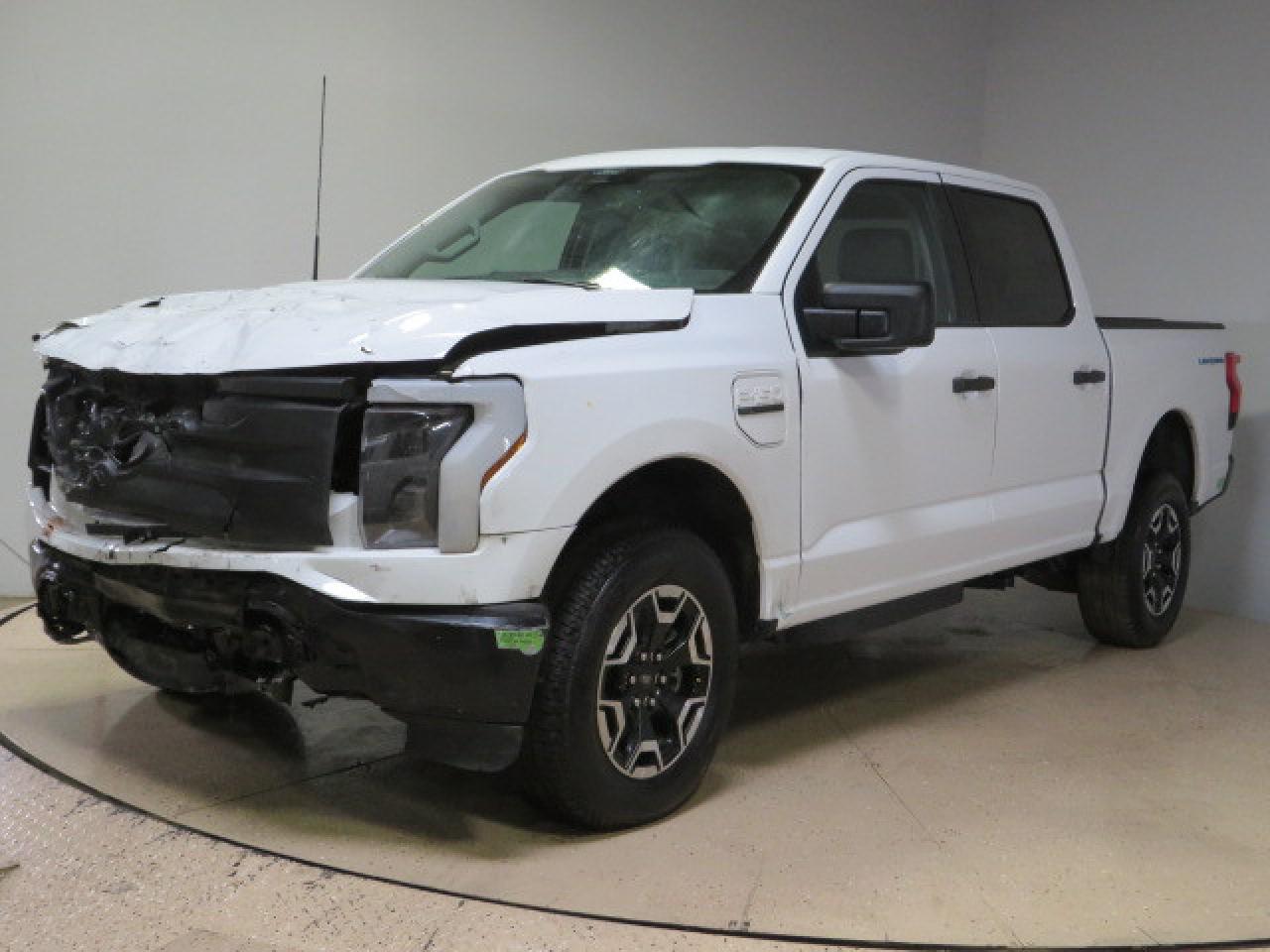 2022 Ford F150 Lightning Pro vin: 1FTVW1EL1NWG14850