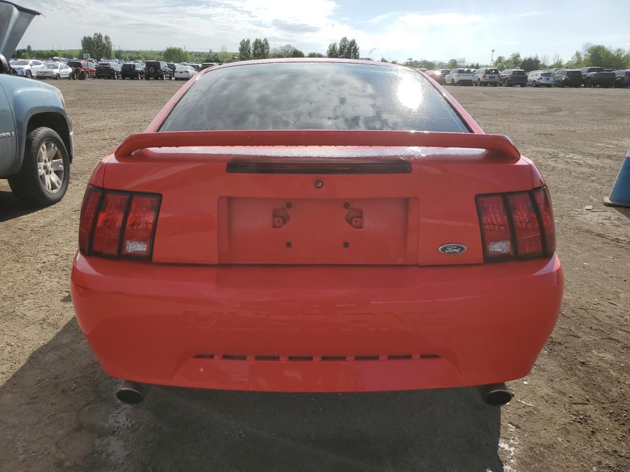 1FAFP4043YF115142 2000 Ford Mustang