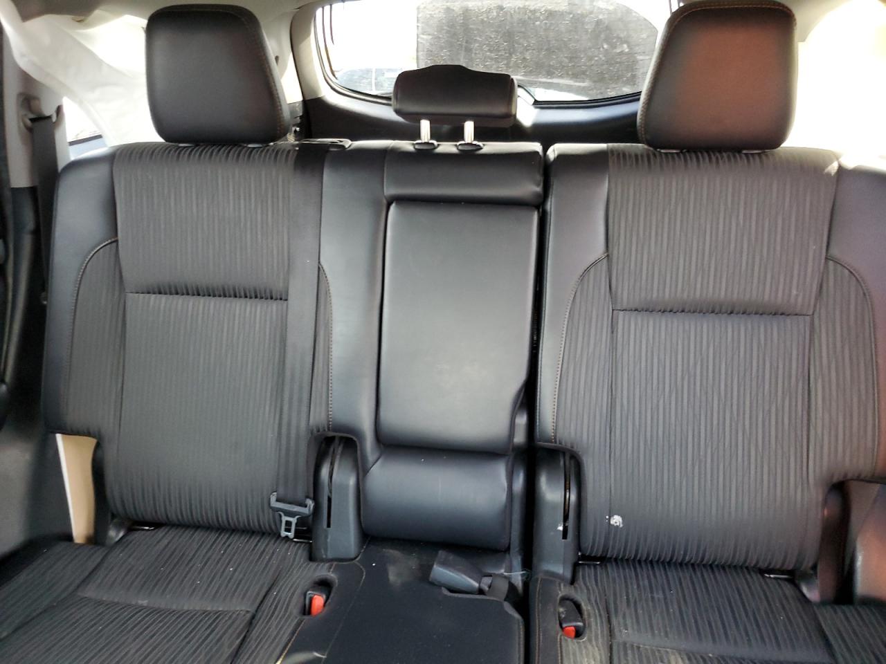 5TDBZRFH6KS979720 2019 Toyota Highlander Le