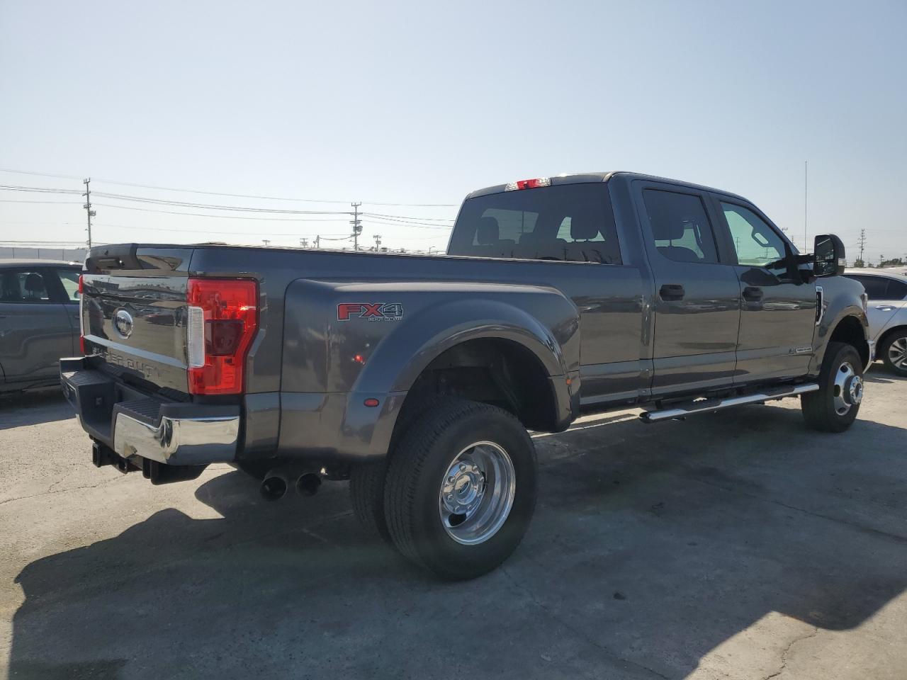 2019 Ford F350 Super Duty vin: 1FT8W3DT9KEG31262