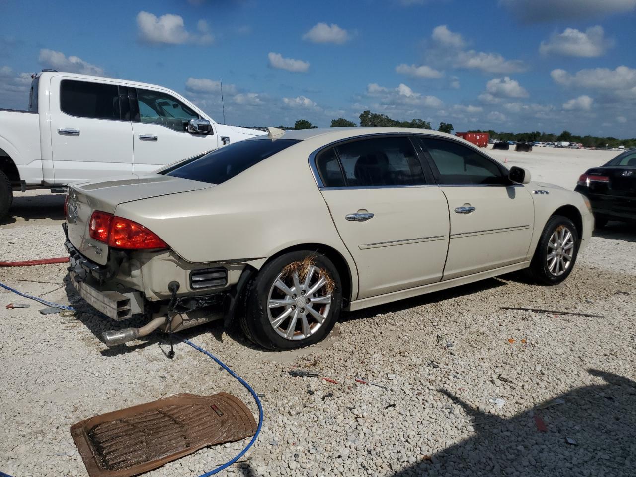 1G4HC5EM7BU104138 2011 Buick Lucerne Cxl