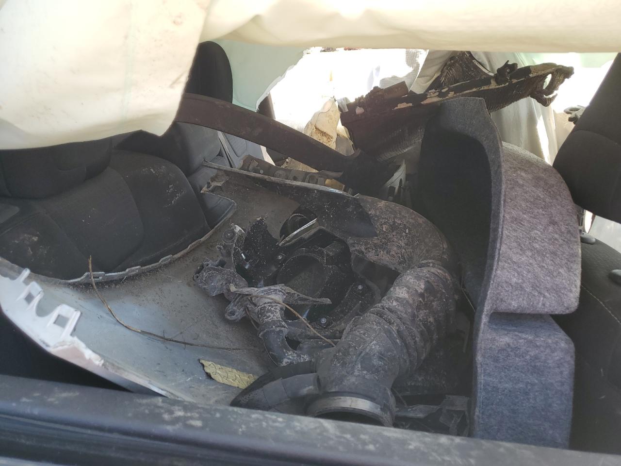 1C4PJLCB0FW607676 2015 Jeep Cherokee Latitude