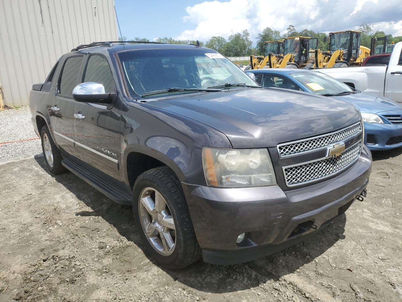 3GNTKGE31BG306956 2011 Chevrolet Avalanche Ltz