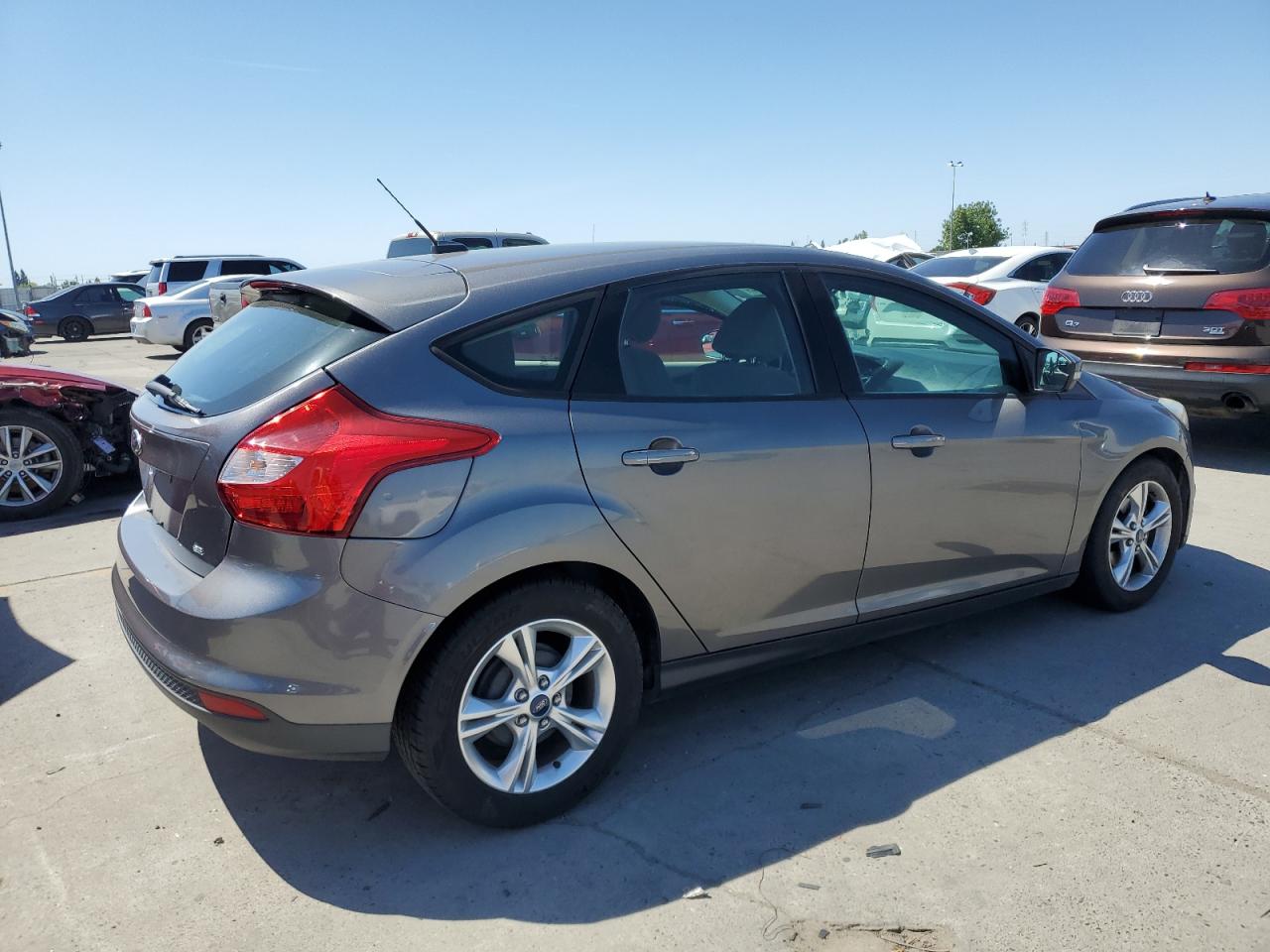 2014 Ford Focus Se vin: 1FADP3K25EL317328