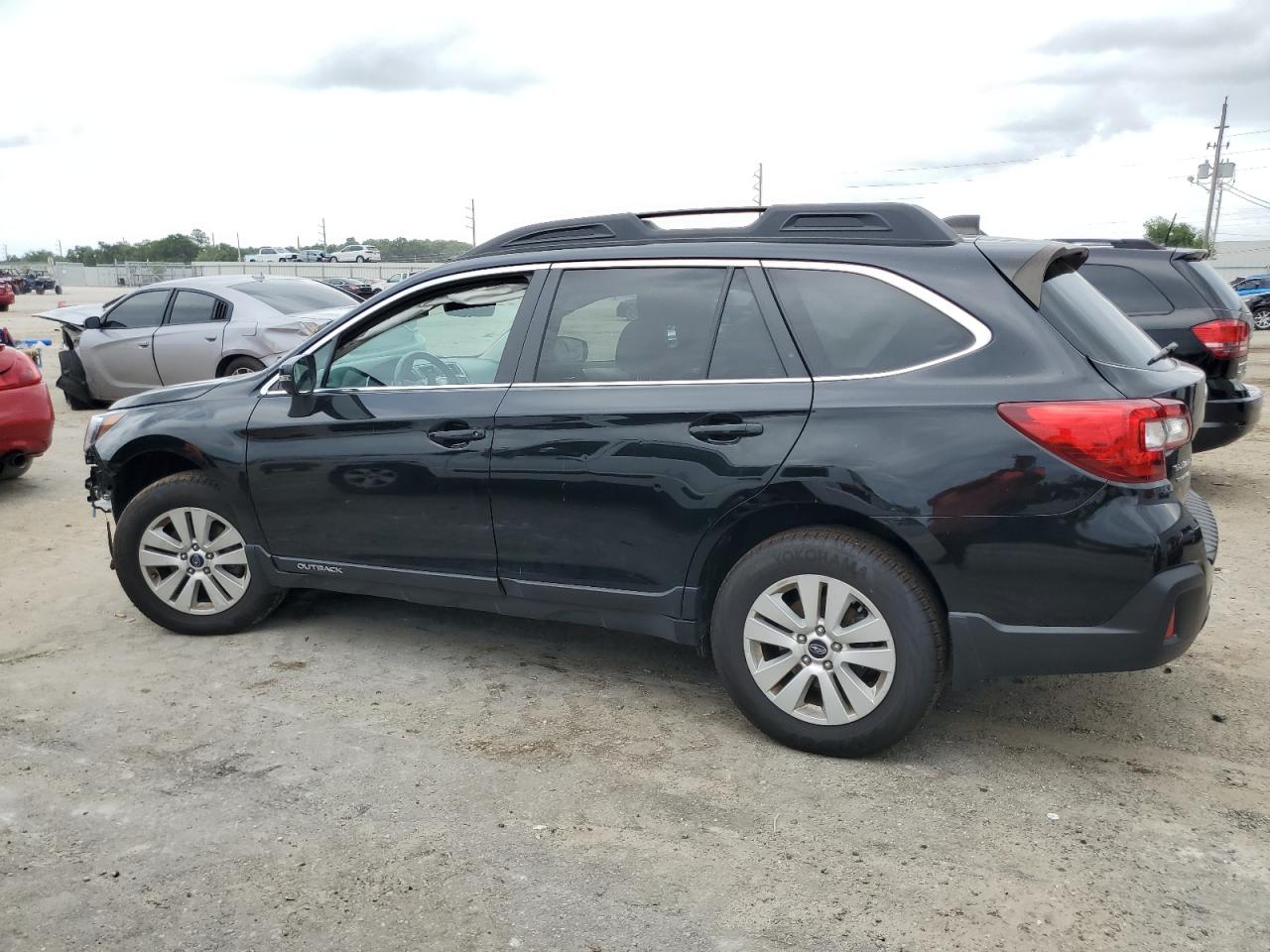 4S4BSAFC1J3295096 2018 Subaru Outback 2.5I Premium