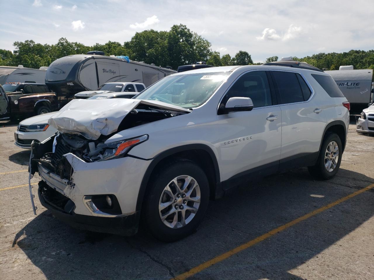 2019 Chevrolet Traverse Lt vin: 1GNEVHKW2KJ301039