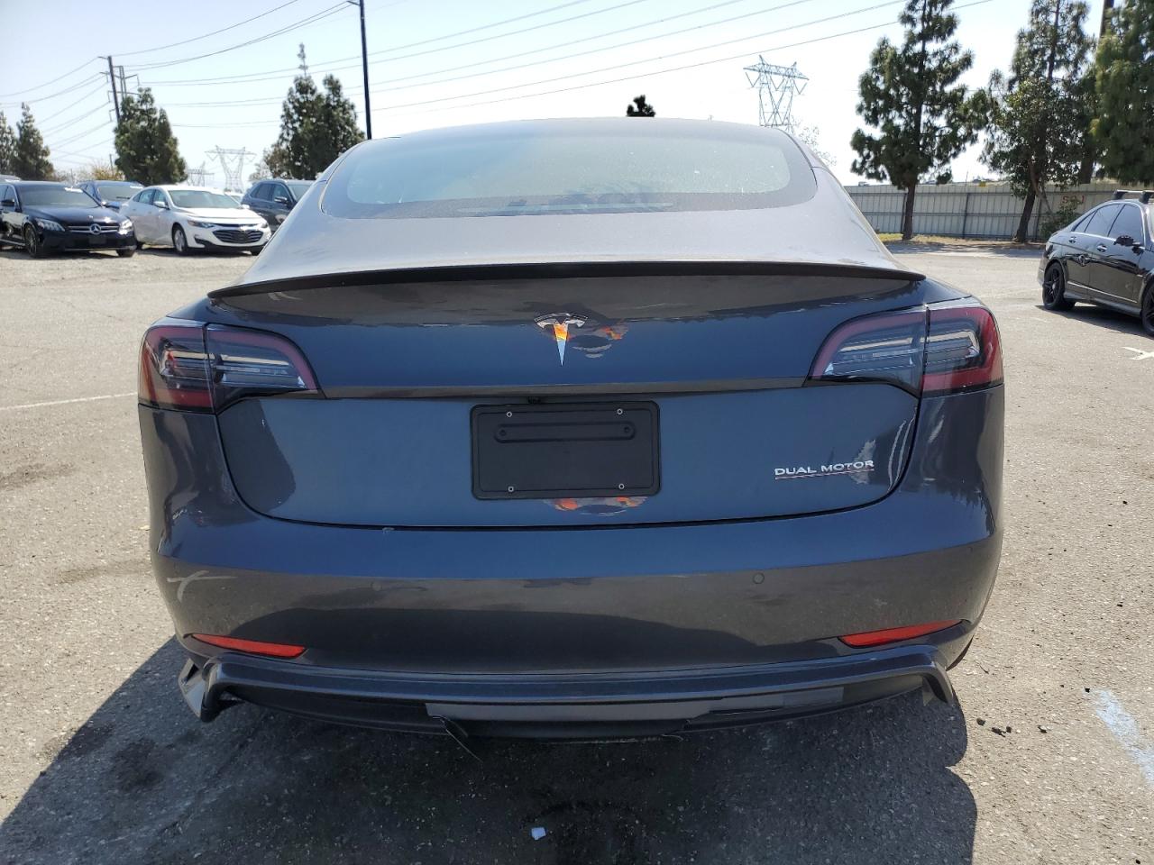 5YJ3E1EB1KF530562 2019 Tesla Model 3