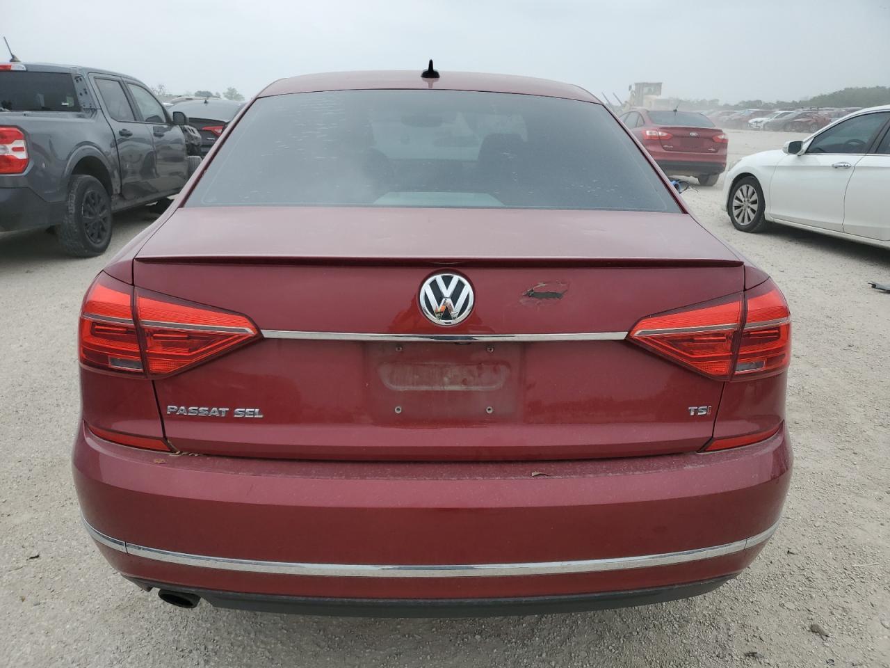 1VWCS7A3XGC043517 2016 Volkswagen Passat Sel