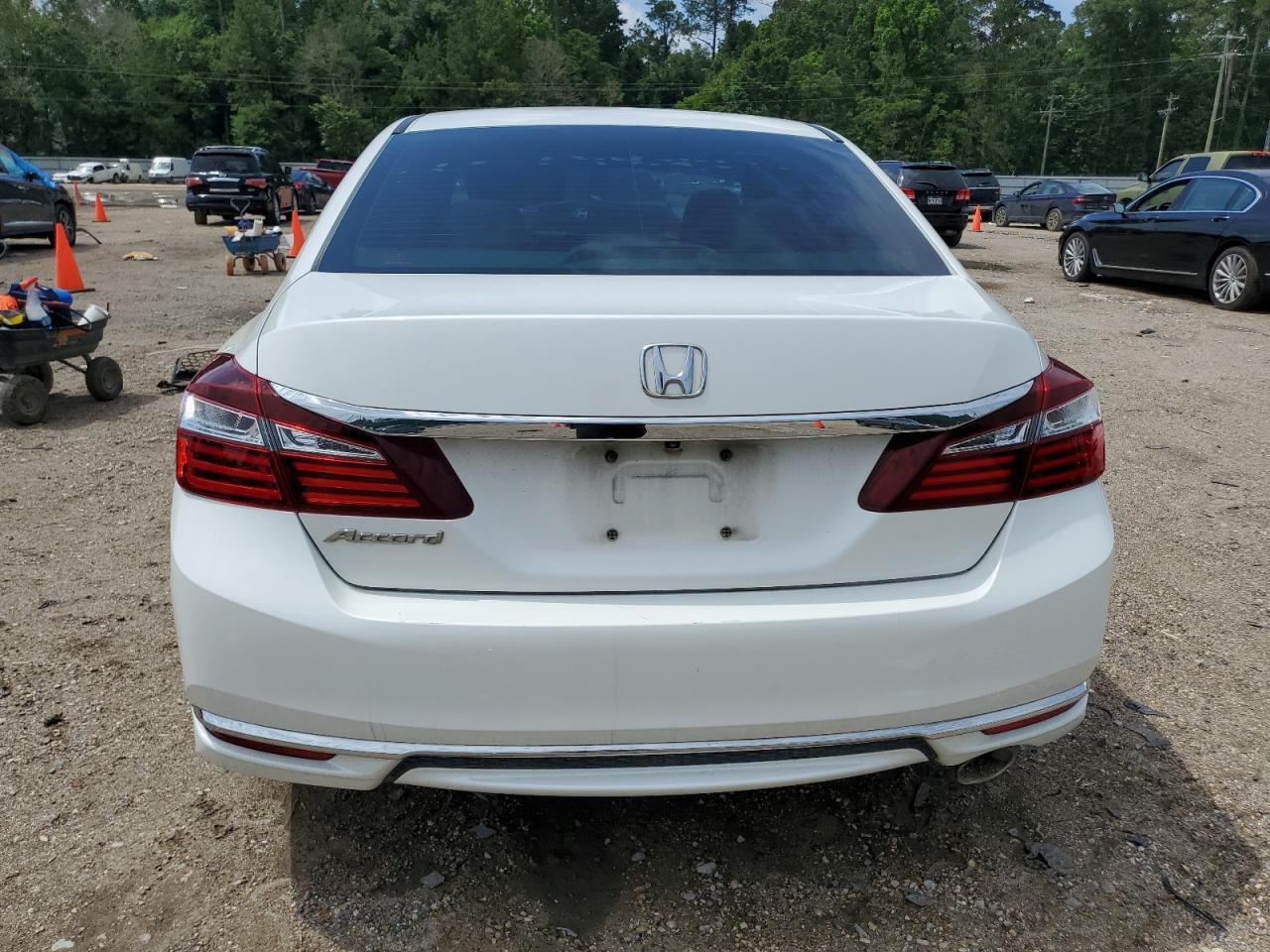 1HGCR2F38HA180884 2017 Honda Accord Lx