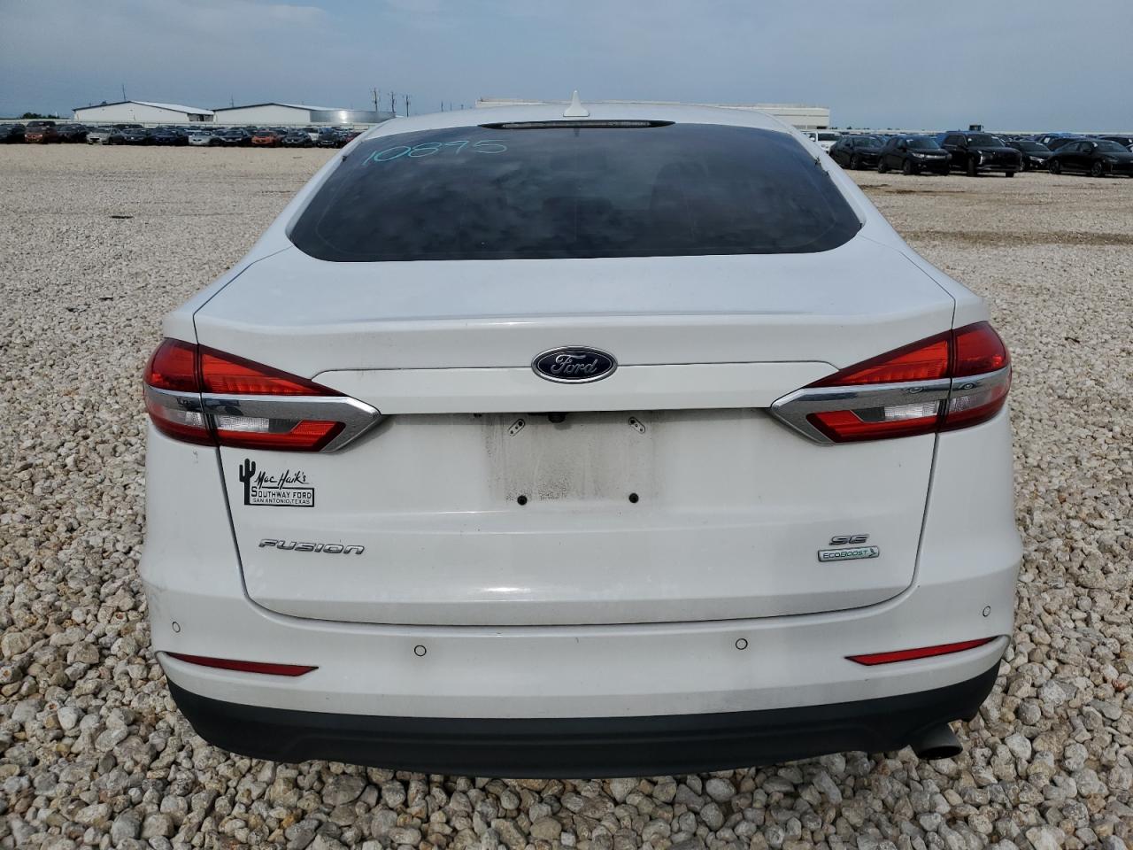 3FA6P0HD1KR231608 2019 Ford Fusion Se