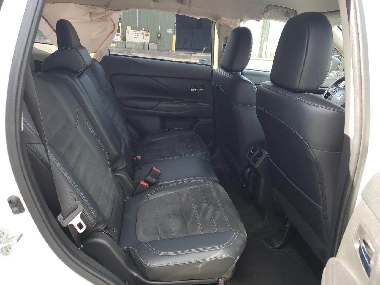 JA4AZ3A34LZ005166 2020 Mitsubishi Outlander Se