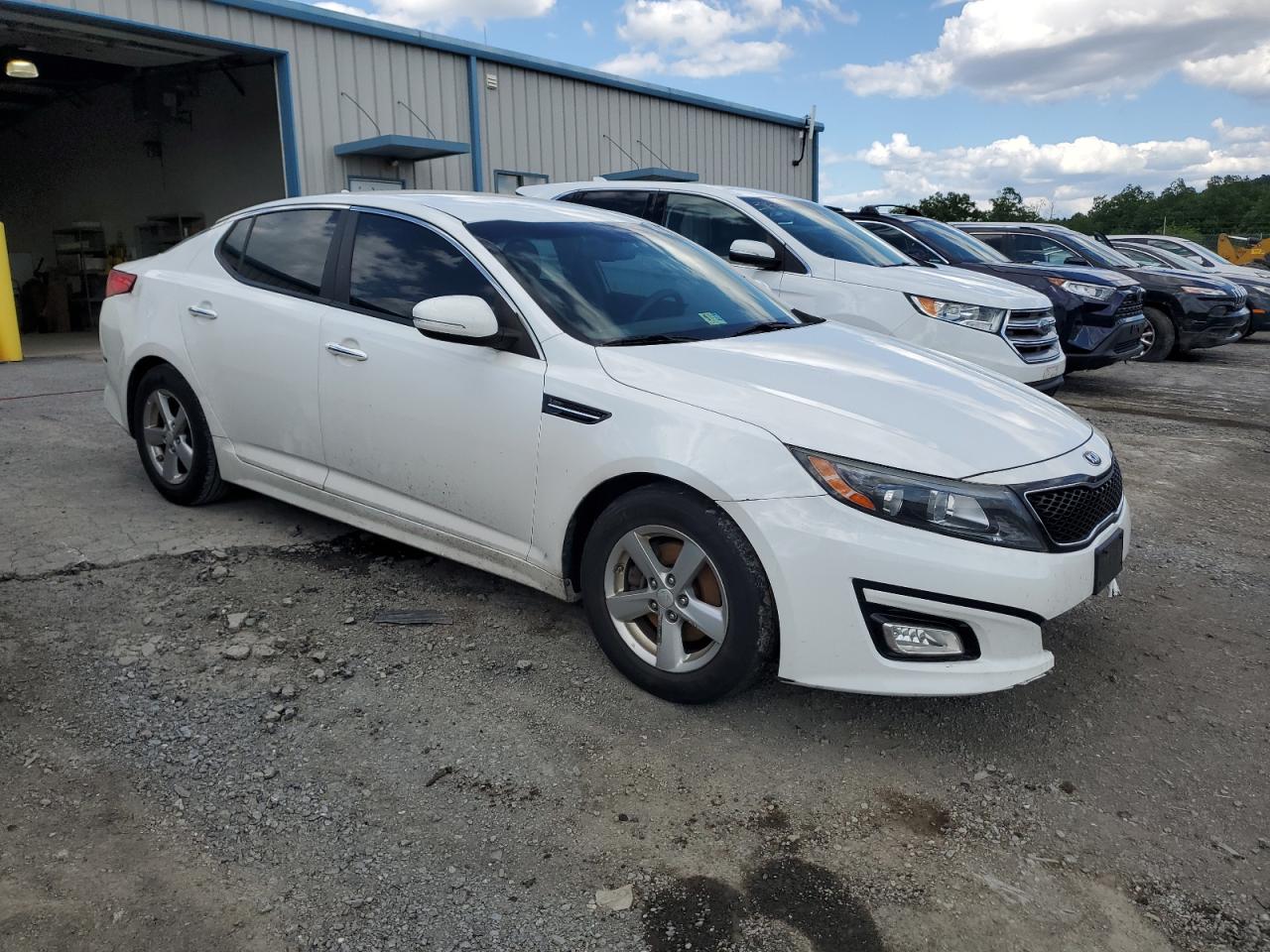 5XXGM4A74FG397015 2015 Kia Optima Lx