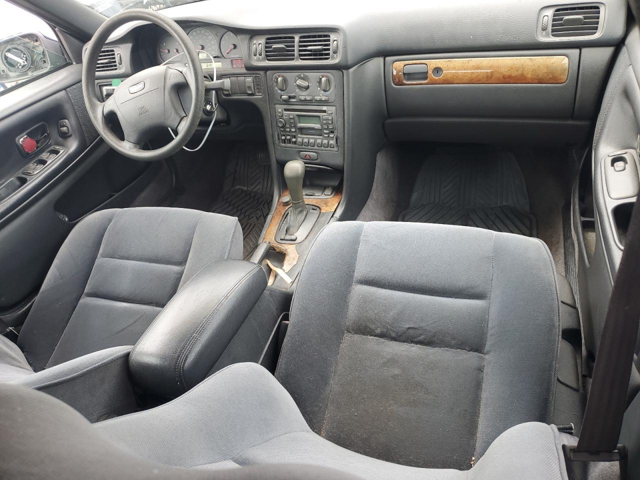 YV1LS5577W2535585 1998 Volvo S70