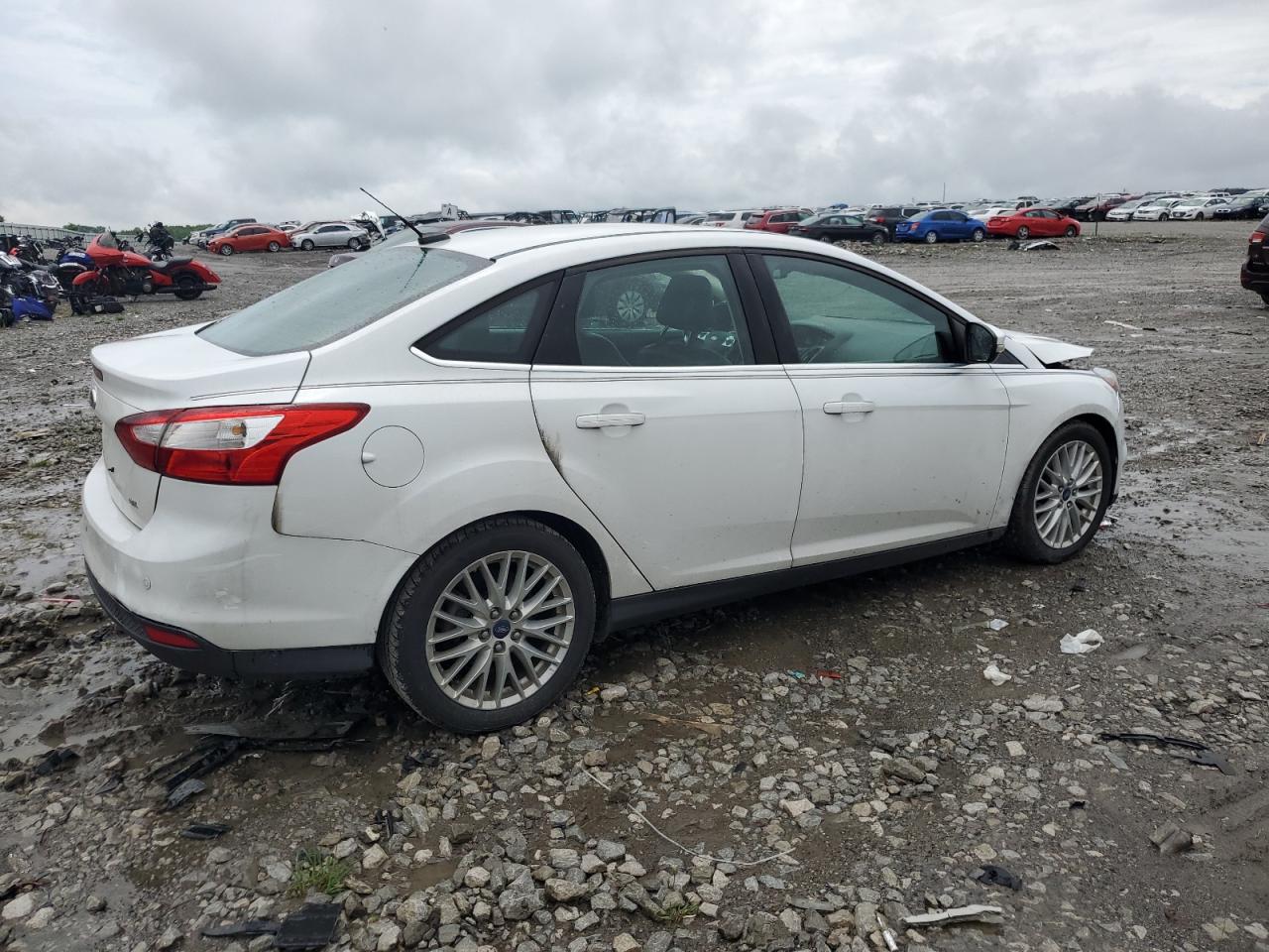 1FAHP3H26CL357293 2012 Ford Focus Sel