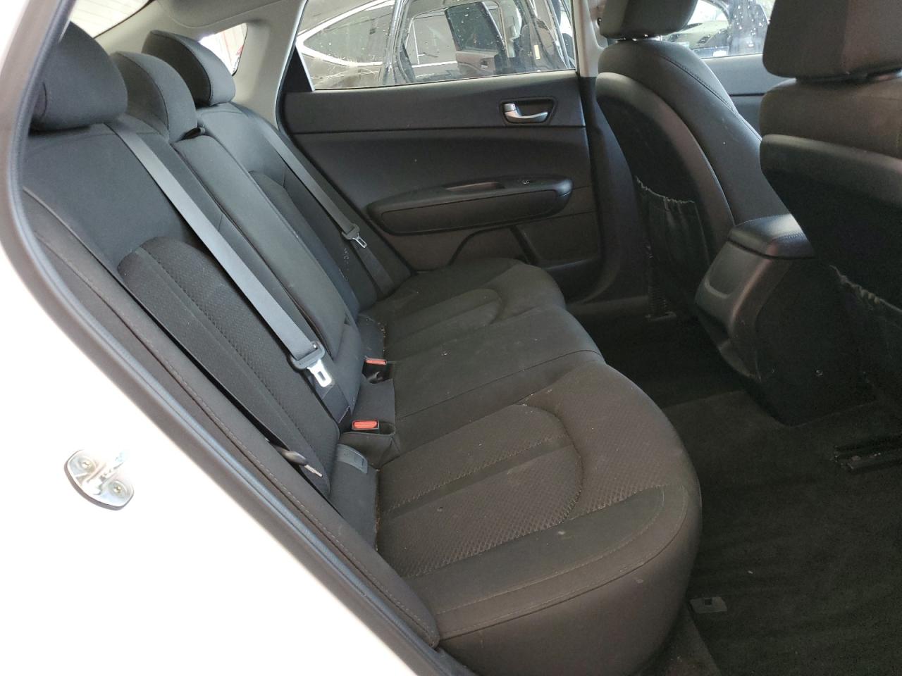 5XXGT4L36JG219404 2018 Kia Optima Lx