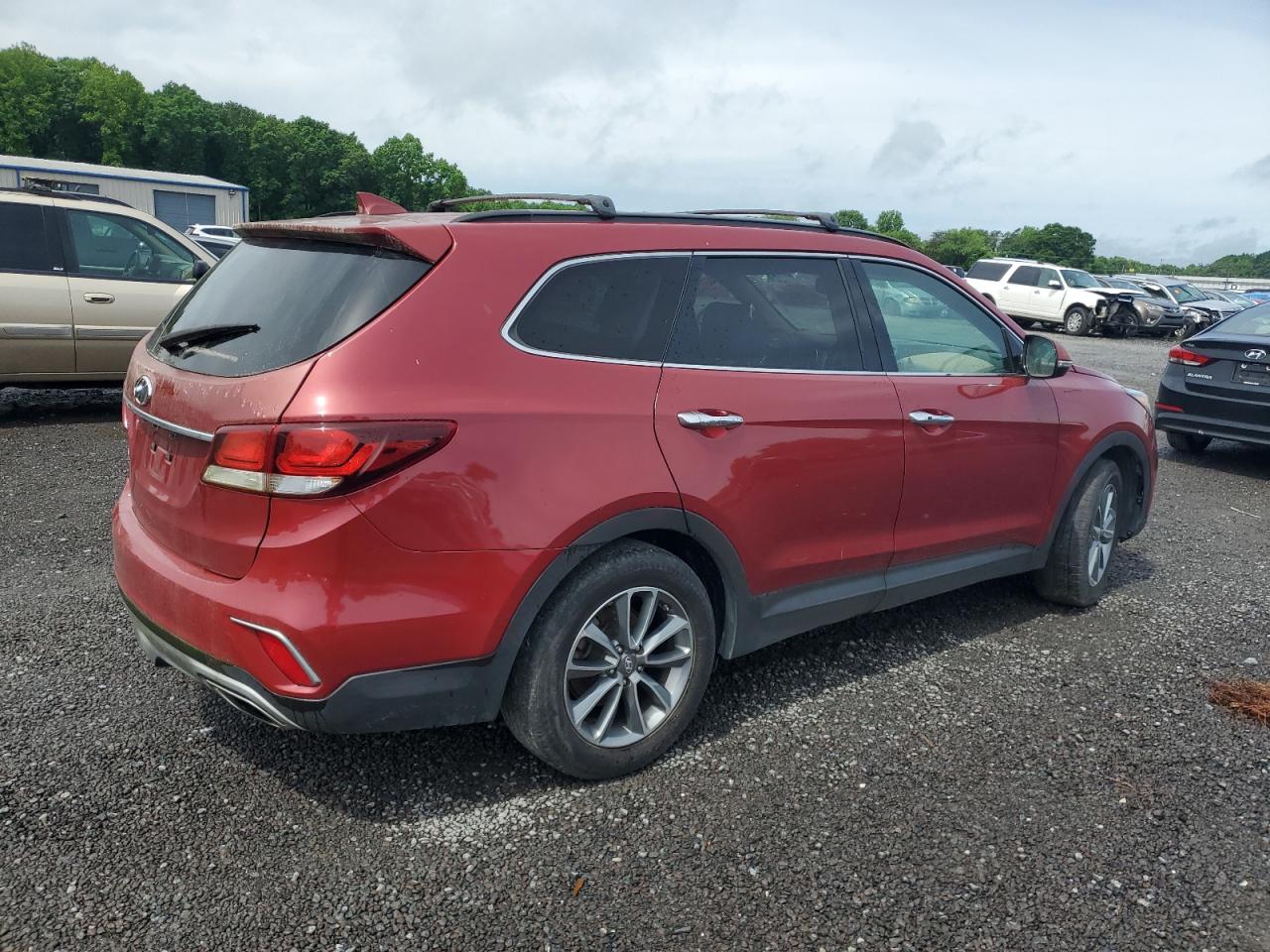 KM8SN4HF4HU189293 2017 Hyundai Santa Fe Se