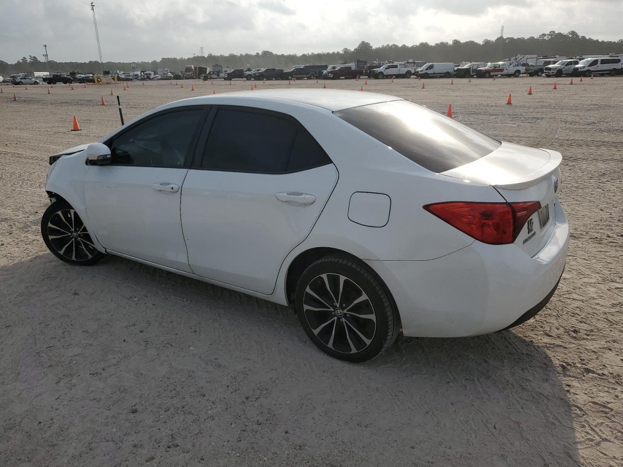 5YFBURHEXHP606120 2017 Toyota Corolla L