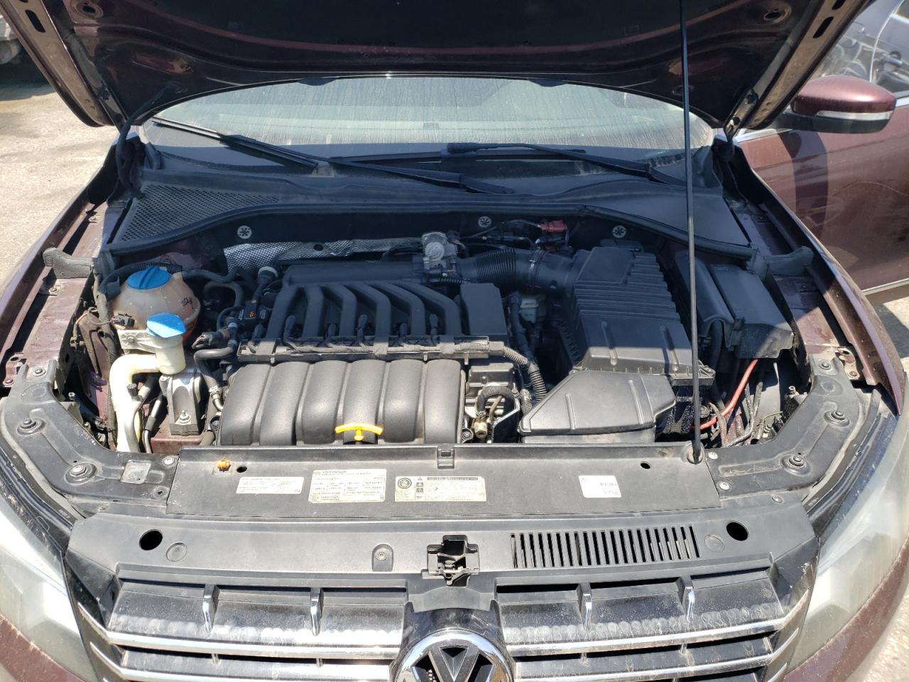 1VWCM7A30CC105141 2012 Volkswagen Passat Sel