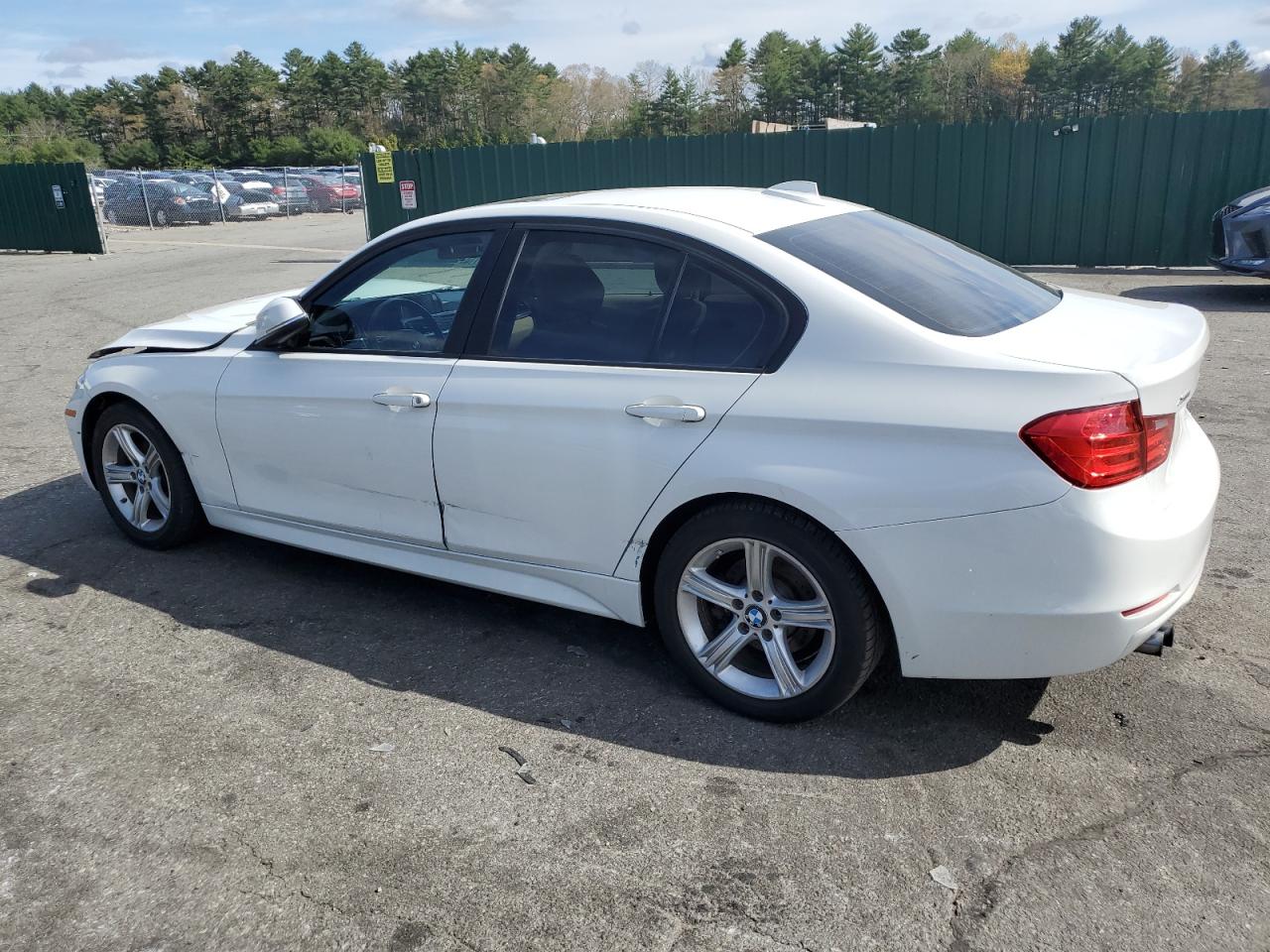 2013 BMW 328 Xi Sulev vin: WBA3B5G58DNS00927