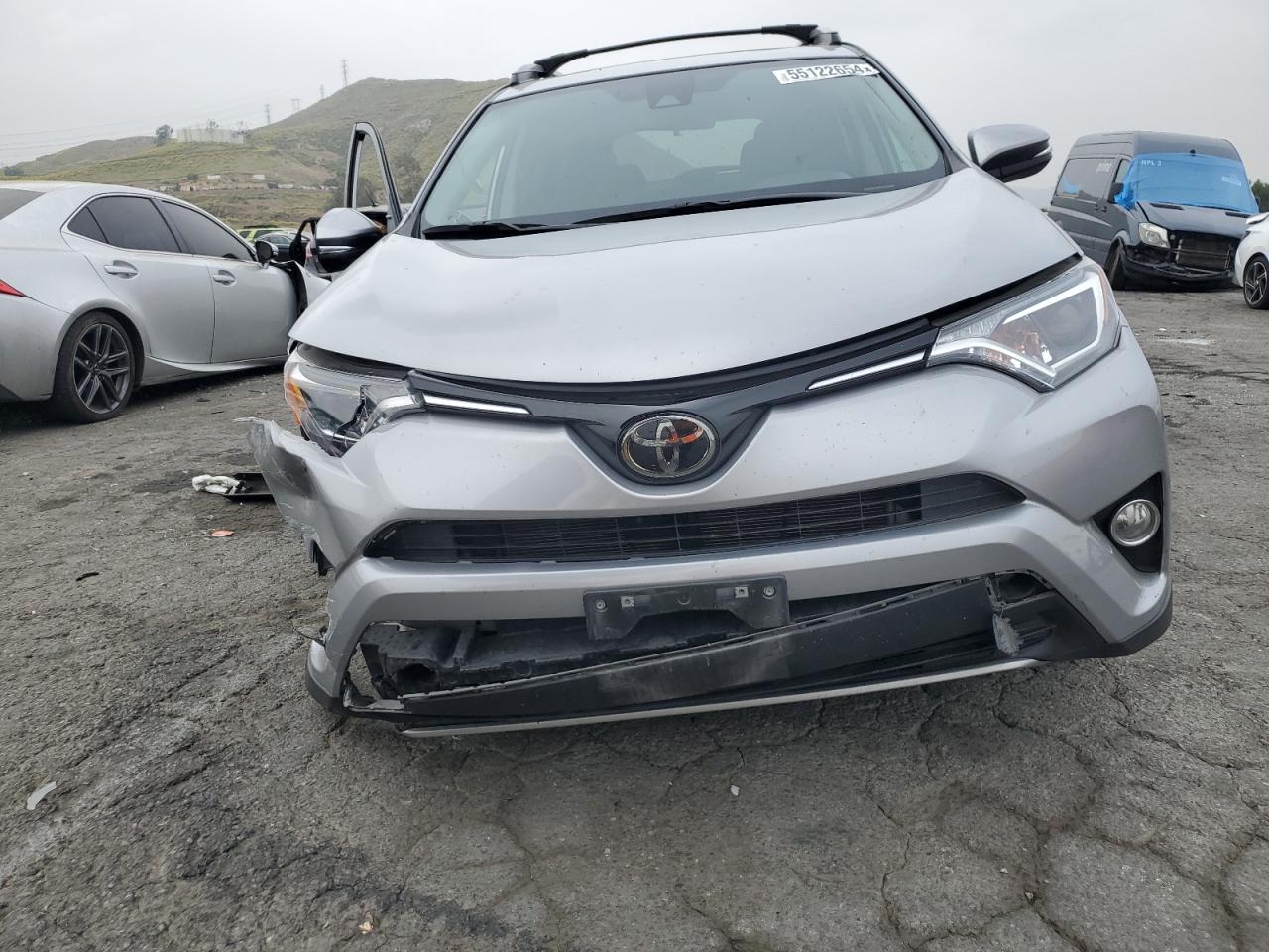 2T3WFREV5HW401908 2017 Toyota Rav4 Xle