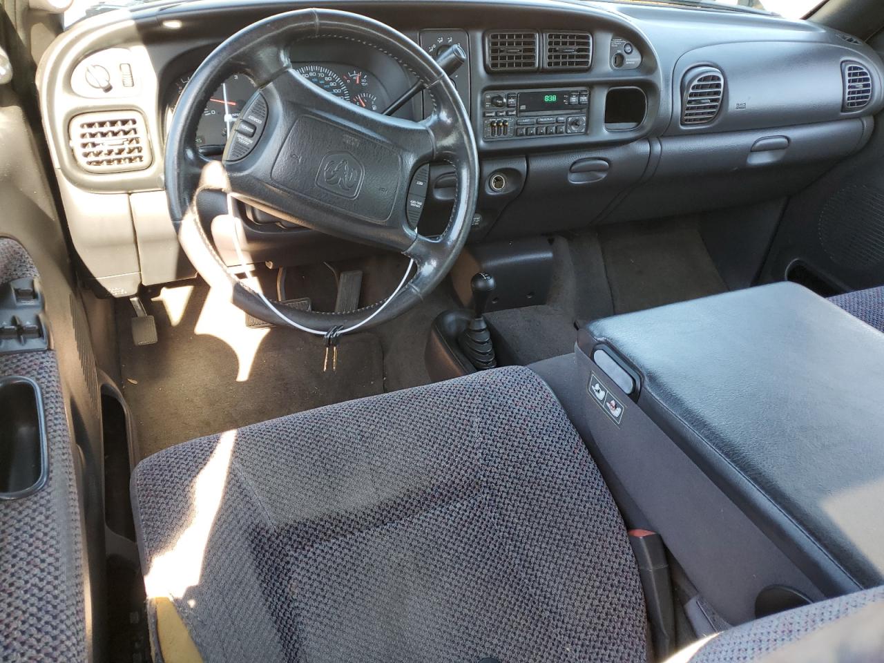 3B7KF23Z22M207308 2002 Dodge Ram 2500