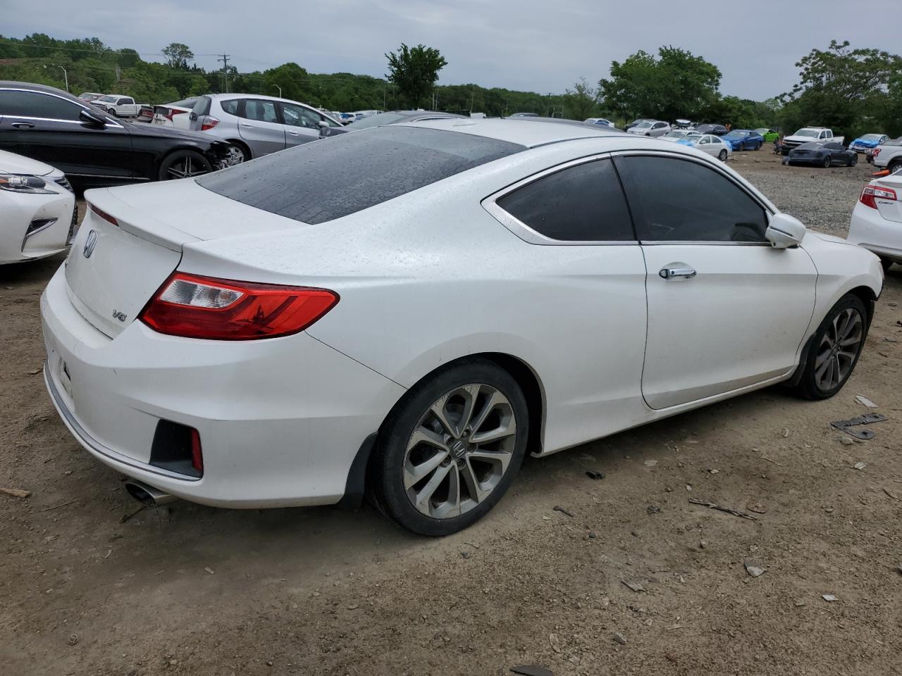 1HGCT2B89FA004703 2015 Honda Accord Exl