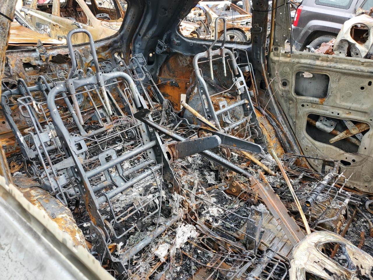 5TDDGRFH9JS037352 2018 Toyota Highlander Hybrid Limited