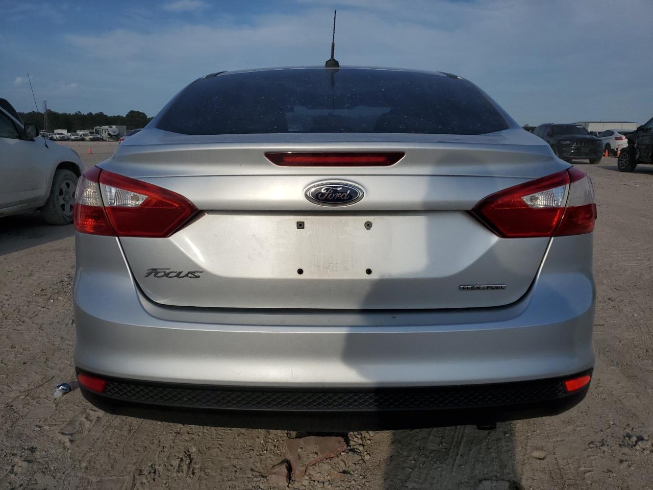 1FADP3F2XEL259307 2014 Ford Focus Se