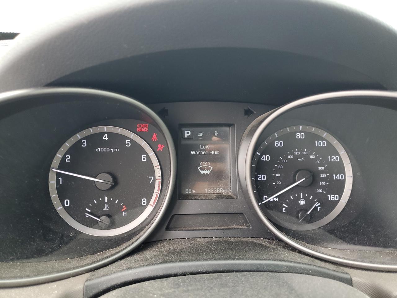 KM8SMDHF9HU181189 2017 Hyundai Santa Fe Se