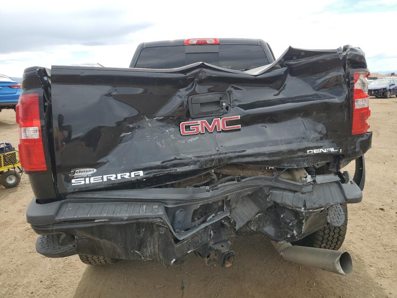 1GT12UEY2JF209985 2018 GMC Sierra K2500 Denali