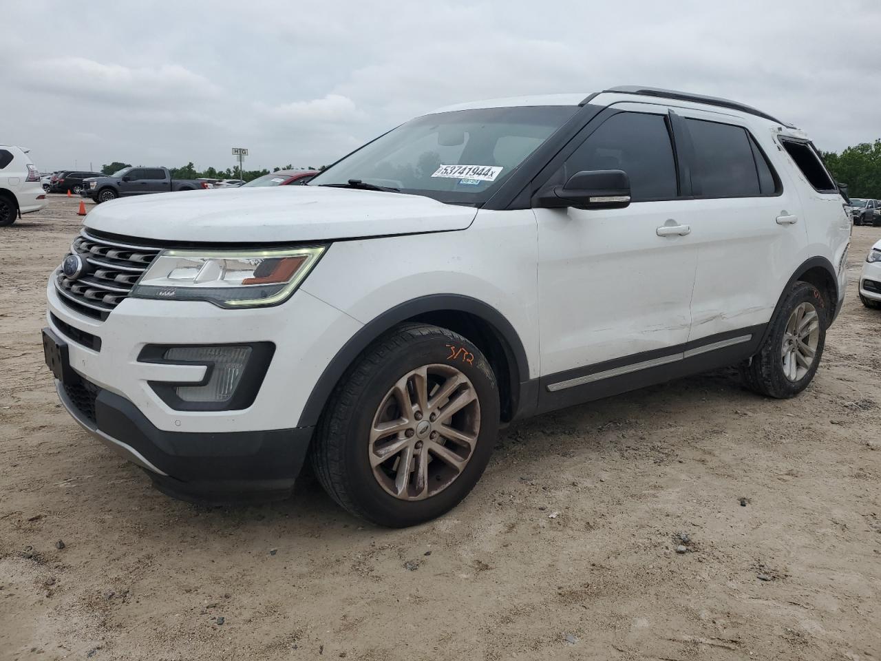 1FM5K7D83HGB45234 2017 Ford Explorer Xlt