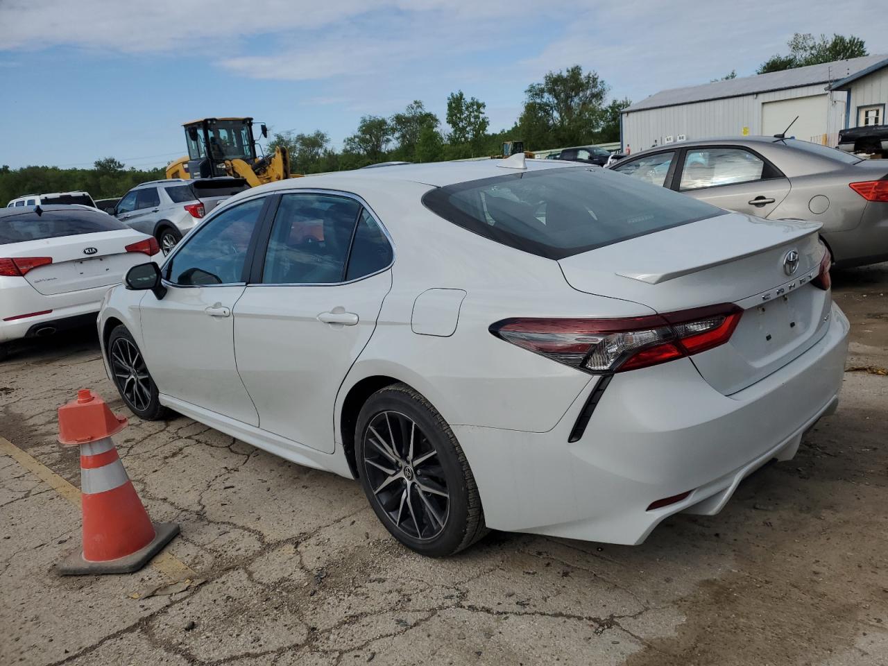 4T1G11AK7NU069135 2022 Toyota Camry Se