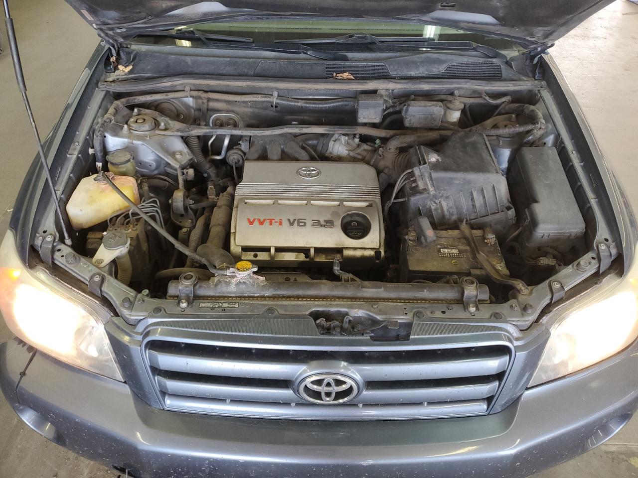 JTEEP21A240005853 2004 Toyota Highlander