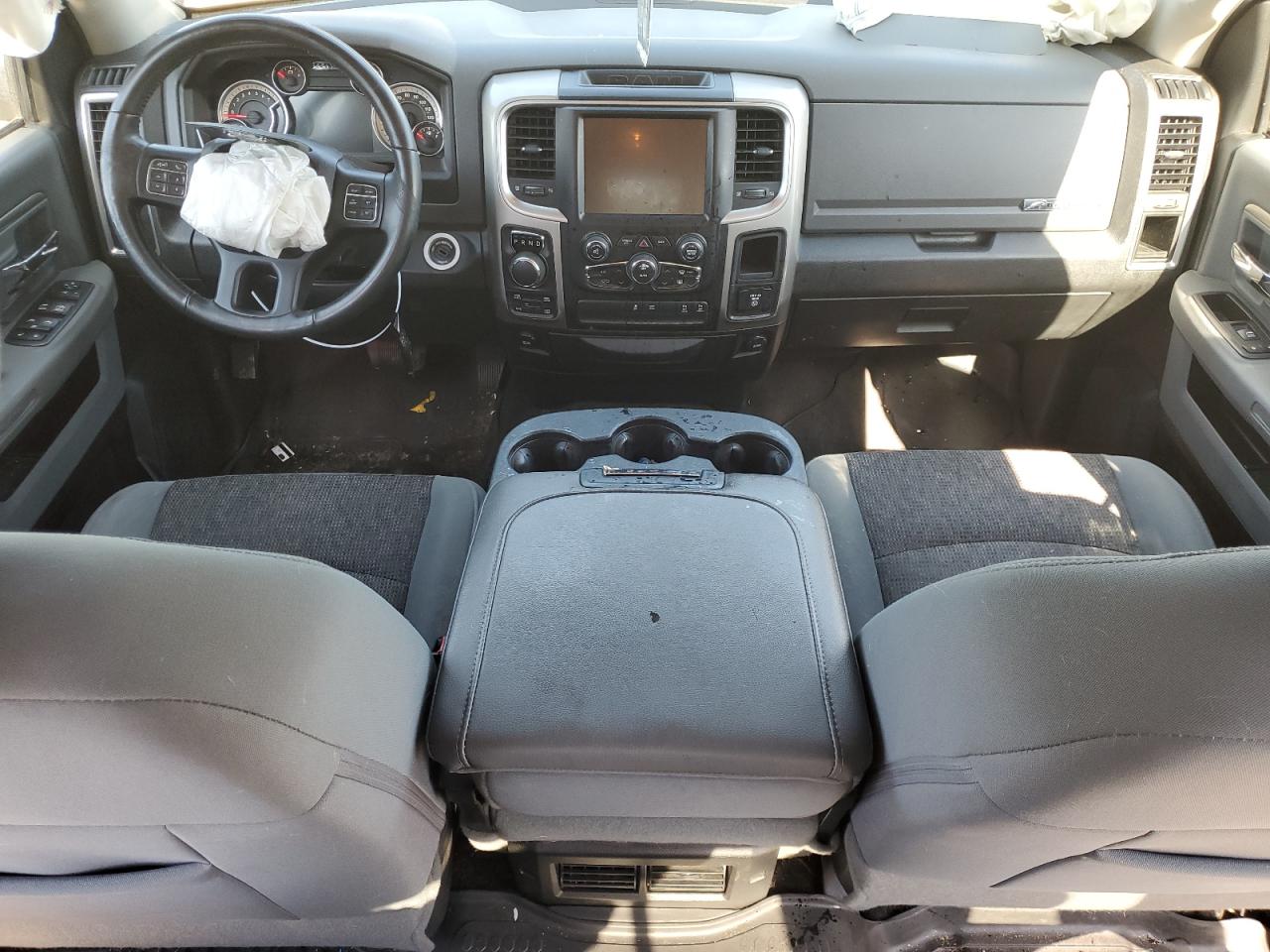 1C6RR7TT8HS792319 2017 Ram 1500 Slt