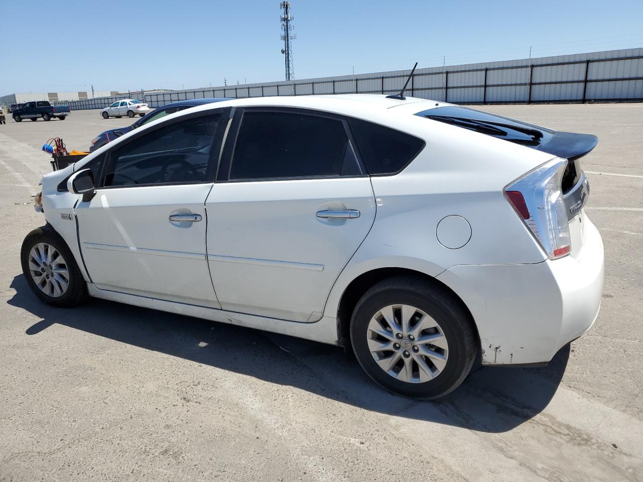 2014 Toyota Prius Plug-In vin: JTDKN3DP5E3054760