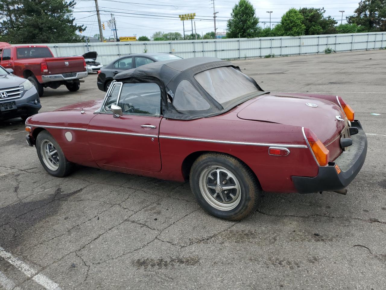 Lot #2996457370 1977 MG CONVERTIBL