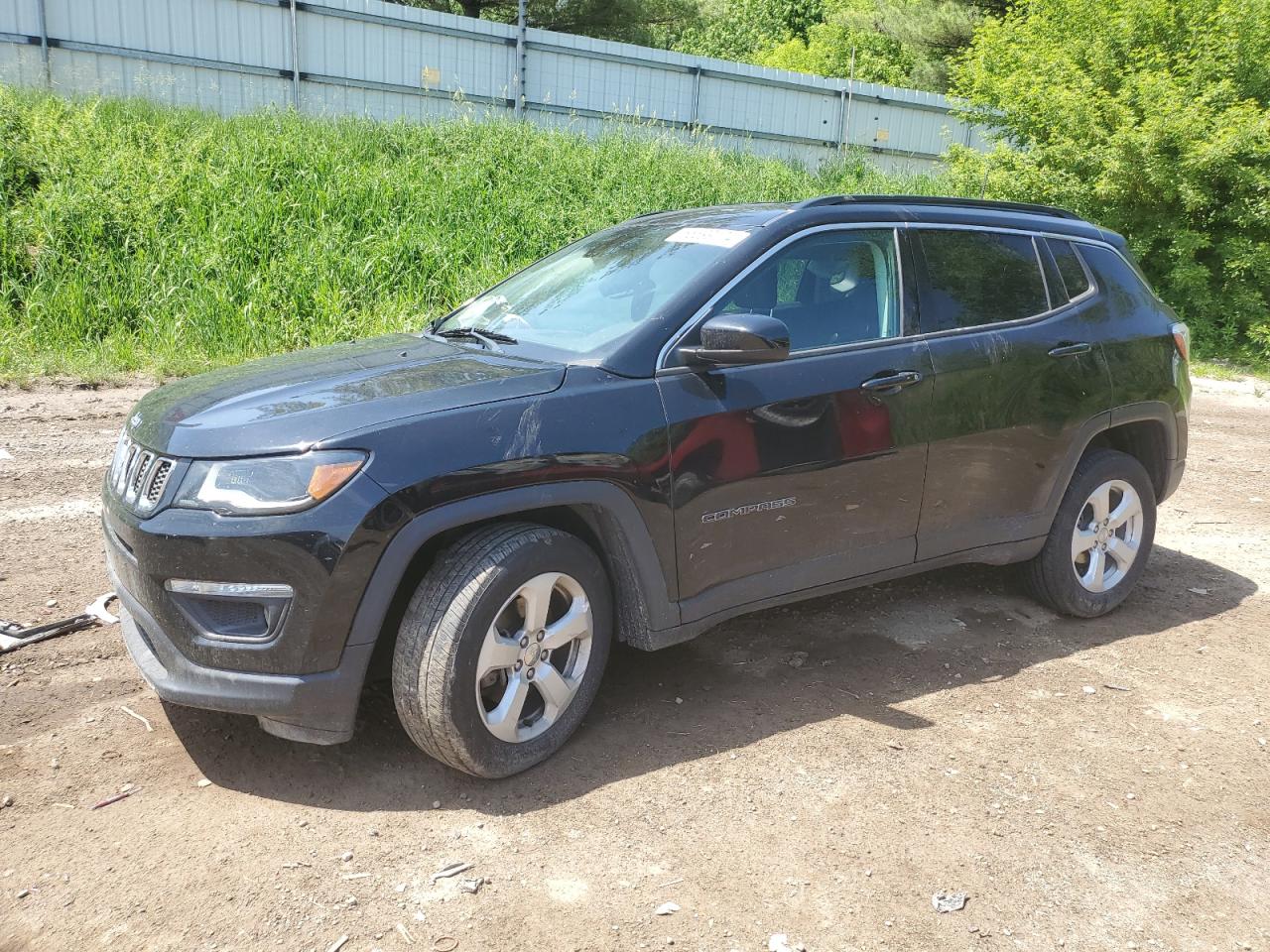 3C4NJDBB0JT359698 2018 Jeep Compass Latitude