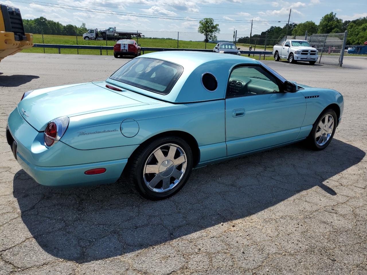 1FAHP60A12Y126078 2002 Ford Thunderbird