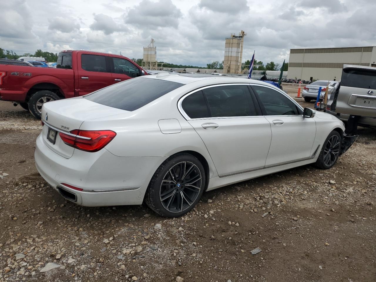 WBA7F2C33HG423198 2017 BMW 750 Xi