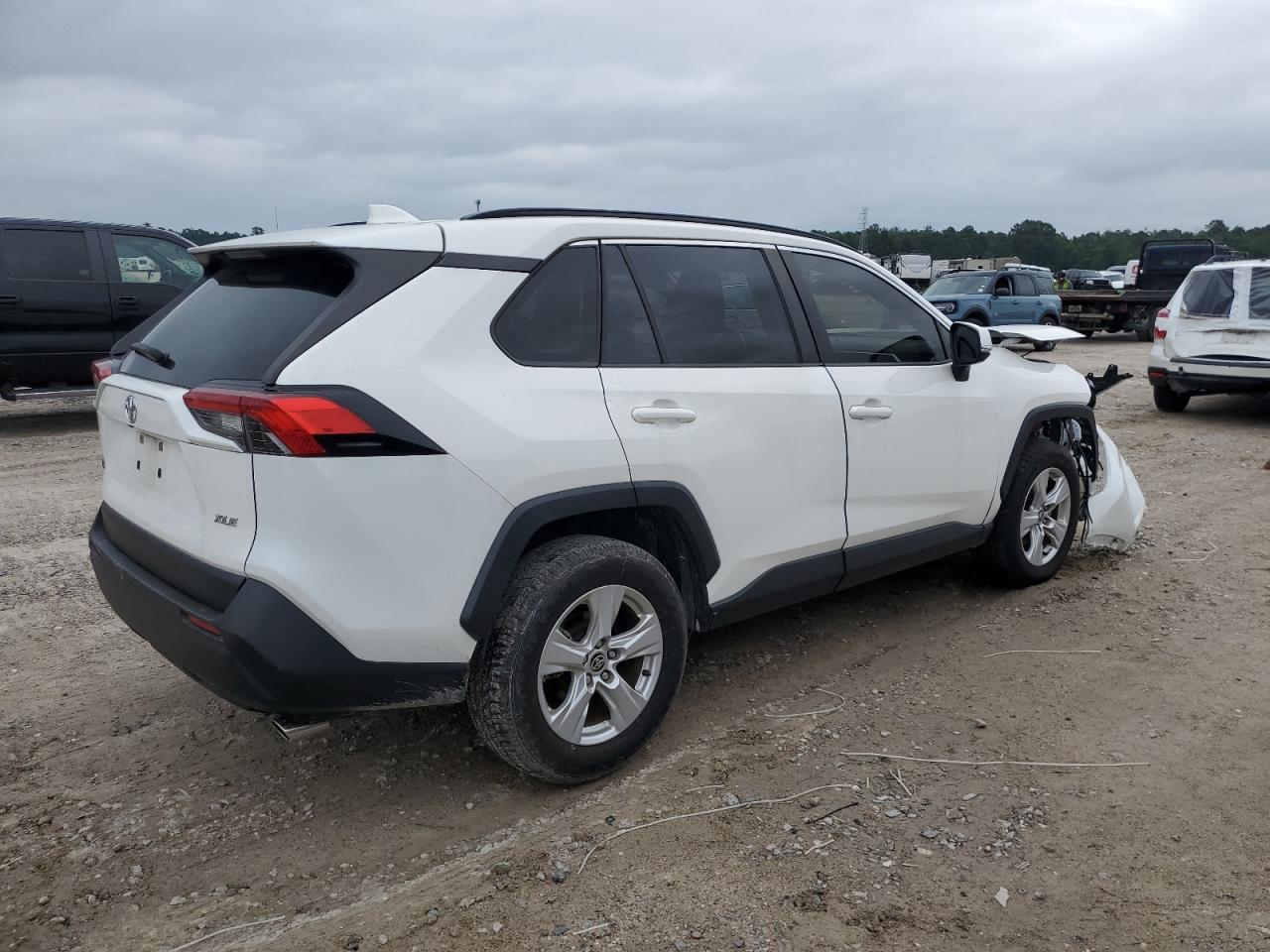 2020 Toyota Rav4 Xle vin: JTMW1RFV8LD060958