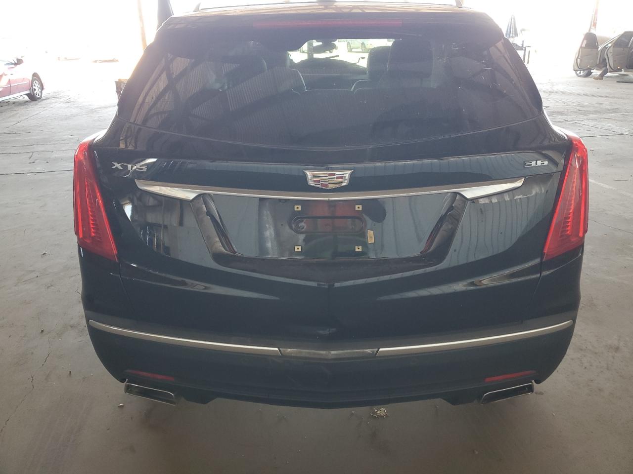 1GYKNBRS1HZ173974 2017 Cadillac Xt5 Luxury