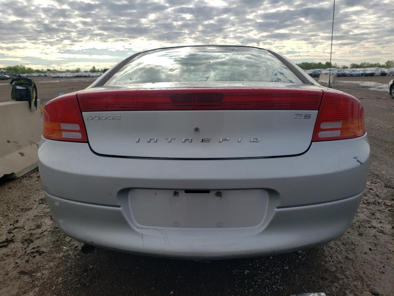 2B3HD56MX3H572371 2003 Dodge Intrepid Es