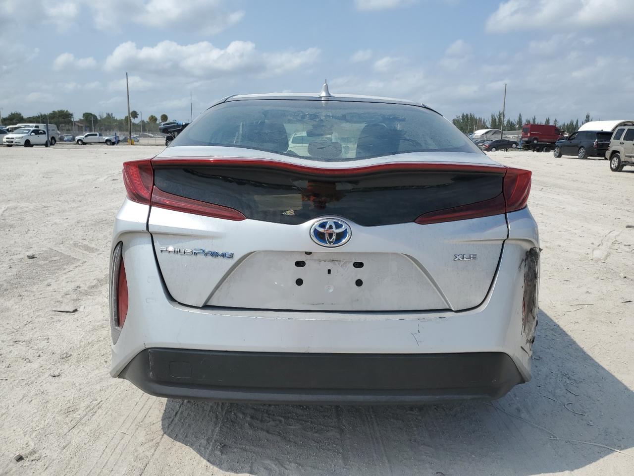 JTDKAMFP5M3187578 2021 Toyota Prius Prime Le