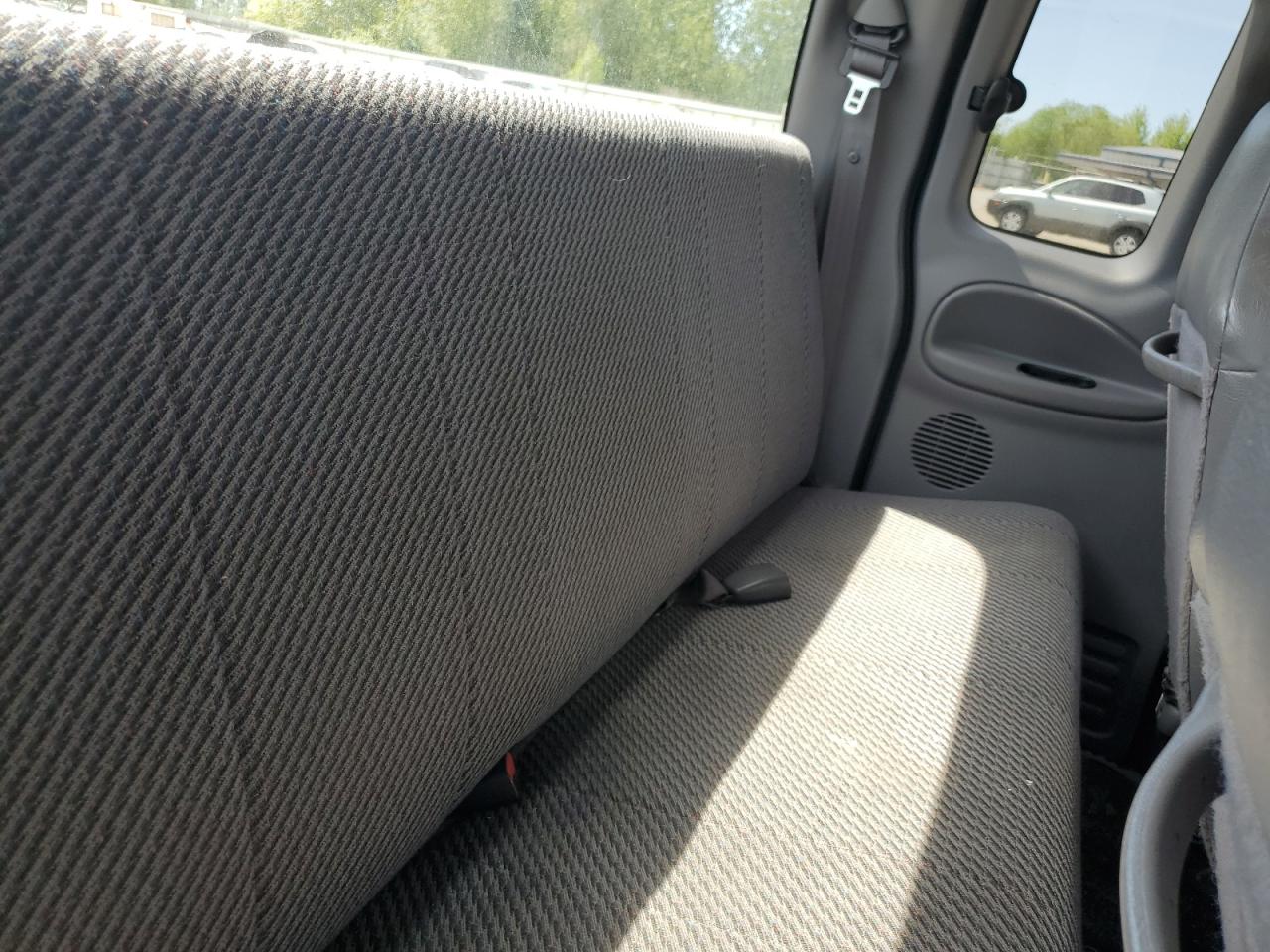 1B7HC13Y4WJ217670 1998 Dodge Ram 1500