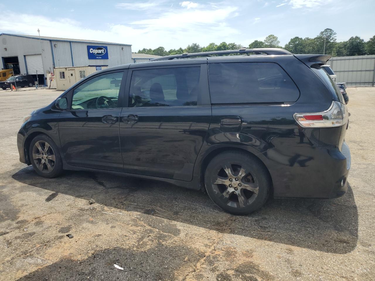 5TDXK3DCXBS044201 2011 Toyota Sienna Sport