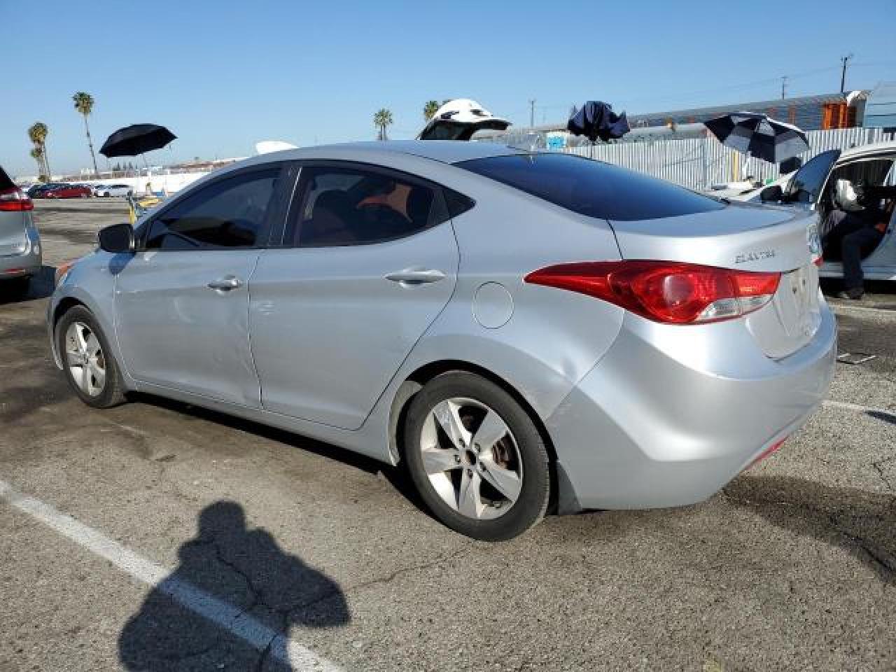 2013 Hyundai Elantra Gls vin: KMHDH4AEXDU583991