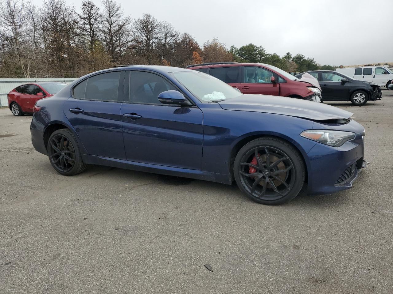 ZARFAEEN8H7558339 2017 Alfa Romeo Giulia Ti Q4